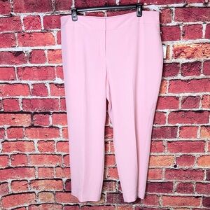 Kasper Women’s Plus Size Pink Capri Pants – Size 20W – NWT
